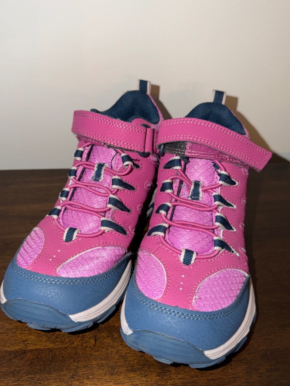 Merrell Girls Outback Mid Hiking Shoes In Berry/Navy Size 3.5M EU 34.5 Min